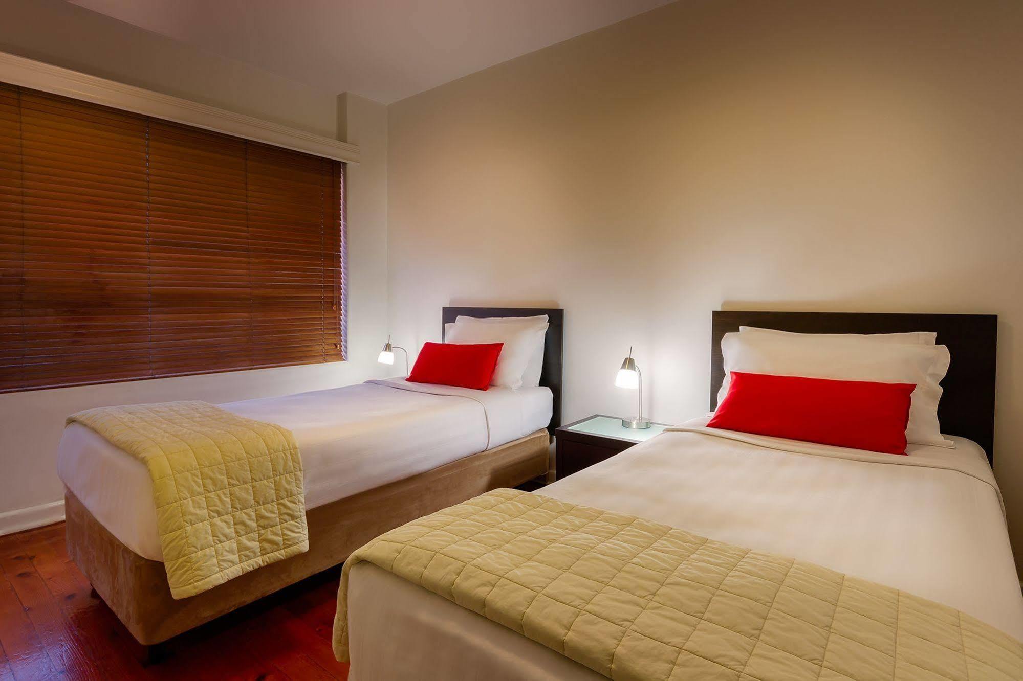 Crest On Barkly Serviced Apartments Мельбурн Екстер'єр фото
